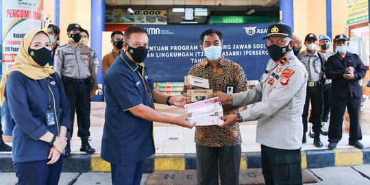 Cegah Penyebaran Covid, Asabri Serahkan Bantuan Masker ke Polsek Kramat Jati