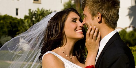 51 Kata-Kata Ucapan Ulang Tahun untuk Istri yang Romantis dan Mengharukan