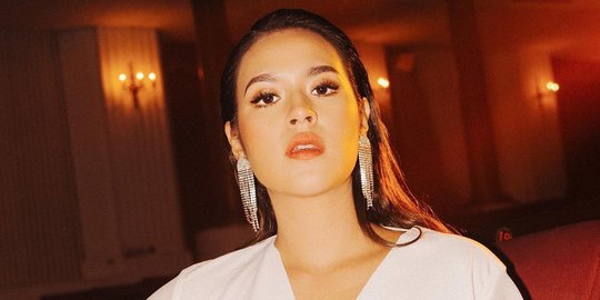 Punya Kesempatan Berbincang dengan Presiden Jokowi, Raisa Ajak Bahas soal Ini