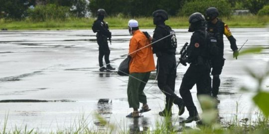 Densus 88 Tangkap 16 Terduga Teroris di Sumatera Barat