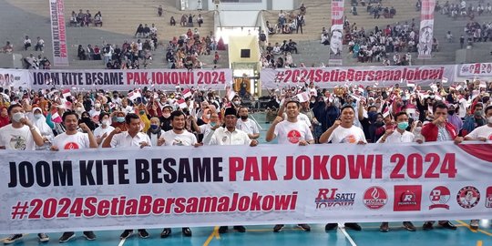 Ribuan Pendukung Di Riau Deklarasi 2024 Setia Bersama Jokowi | Merdeka.com