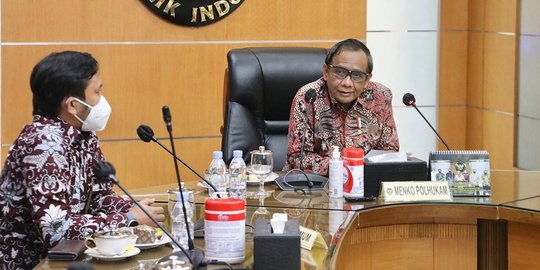 Ketua MK Nikah dengan Adik Jokowi, Mahfud MD: Dibenarkan Agama dan Hukum