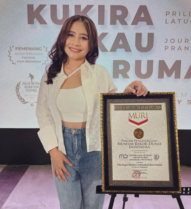 film yang diproduseri prilly latuconsina dapat penghargaan muri ini potretnya