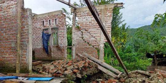 11 Rumah Rusak akibat Pergerakan Tanah di Manggarai Barat, 4 Keluarga Mengungsi