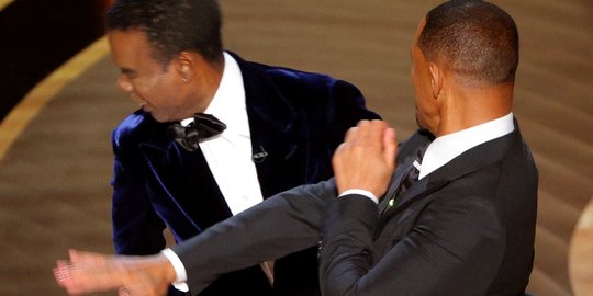 Aktor Will Smith Tampar Komedian Chris Rock di Piala Oscar