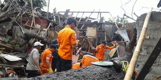 Hujan dan Angin Kencang di Sleman, Sejumlah Pohon Tumbang dan Bangunan Rusak