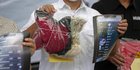 Polisi Pamerkan Barang Bukti Kasus Pornografi Dea OnlyFans