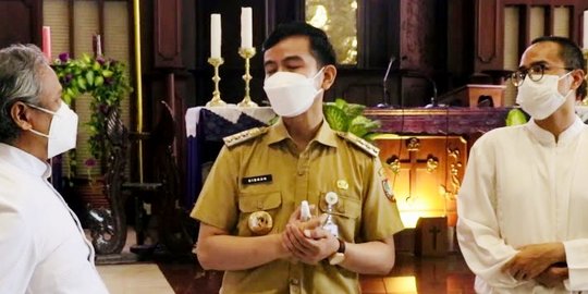 Royal Dinner Delegasi G20, Gibran Siapkan Kue Sosis Sus Khas Mangkunegaran
