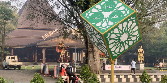 Sambut Ramadan, Pemkot Solo Pasang Lampion Asmaul Husna