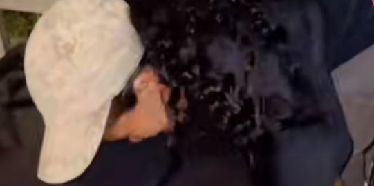 16 Tahun Berpisah, Begini Momen Haru Anak Cari Alamat & Bertemu Ibu Kandungnya
