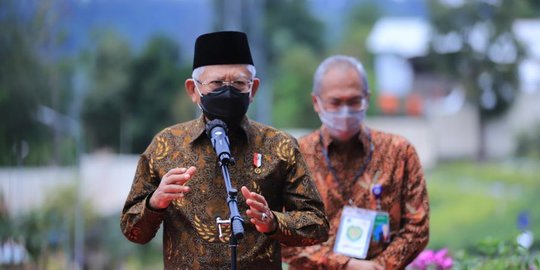 Kunjungi Pesantren di Ponorogo, Wapres Ma'ruf Minta Santri Kuasai Agama & Sains