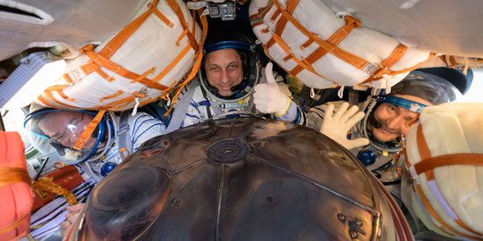 Astronaut AS dan Rusia Pulang Bareng ke Bumi di Tengah Konflik Ukraina