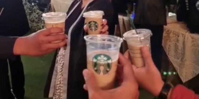 Viral, Begini Nikahan Ala Sultan yang Suguhkan Starbucks untuk Para Tamu