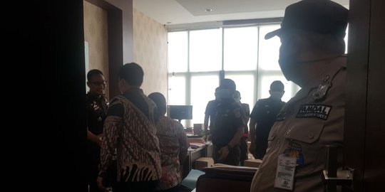 Tangkap Dua Pegawai BPK Jabar, Kejaksaan Geledah Ruang BPKD Bekasi