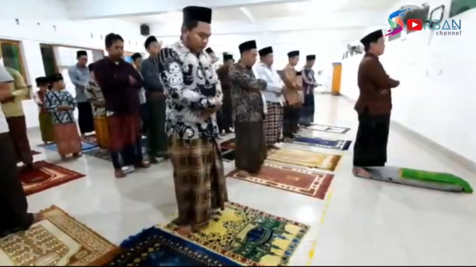 pelaksanaan salat tarawih tercepat di indramayu