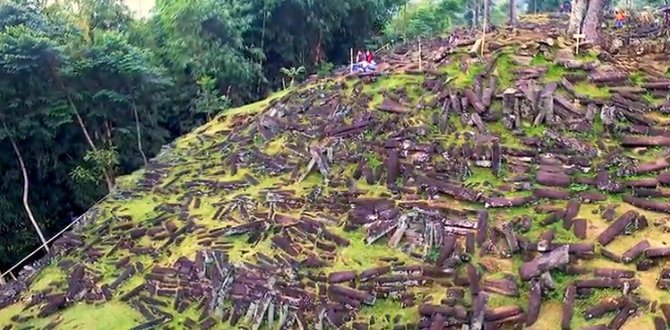 potret gunung padang