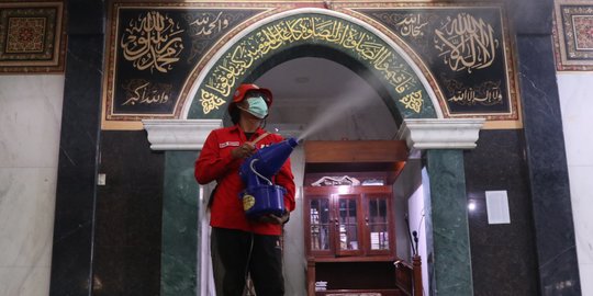 Sterilisasi Masjid Jelang Puasa