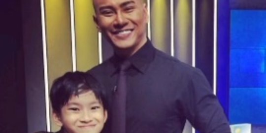 5 Potret Transformasi Azka & Deddy Corbuzier dari Dulu hingga Kini, Selalu Kompak