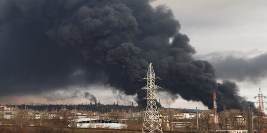 Rudal Rusia Hantam Kilang Minyak di Odesa Ukraina