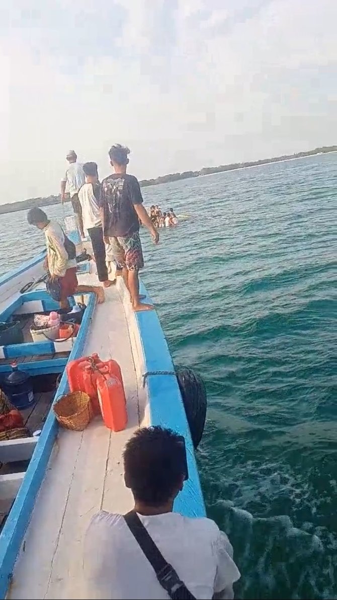 perahu terbalik bawa anak anak liburan