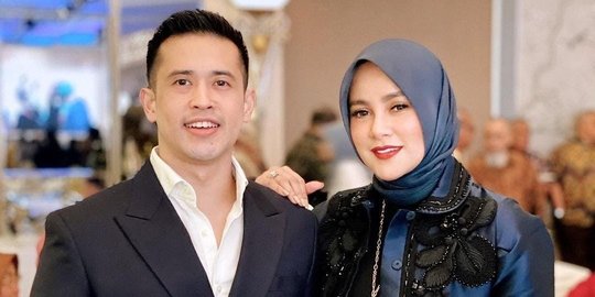 5 Artis Ini Masih Sempat Serumah saat Proses Cerai, Ingin Pisah Baik-Baik