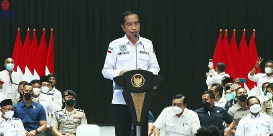 Politik Praktis Apdesi, DPR Minta Mendagri Sanksi Kades Serukan Jokowi 3 Periode