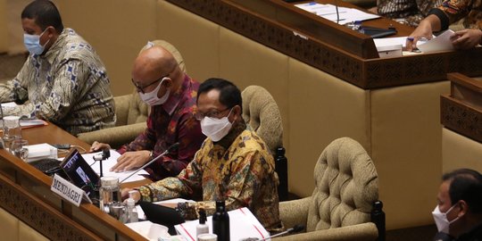 Tito Rapat Bareng DPR: Apdesi Tidak Deklarasi Jokowi 3 Periode, Cuma Dibesar-besarkan