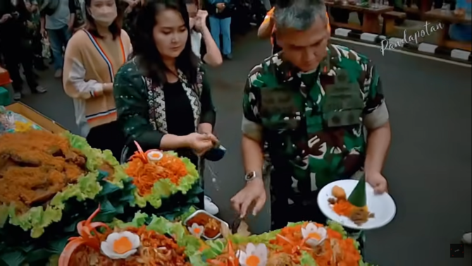 pelukan hangat mayjen kunto arief dengan sang ayah