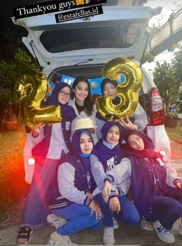 dirayakan di set syuting love story the series ini momen ulang tahun esta pramanita