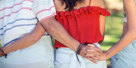 PNS Dilarang Keras Selingkuh, Ini Aturan & Cara Mengadukannya