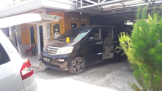 penemuan jenazah di dalam bagasi alphard