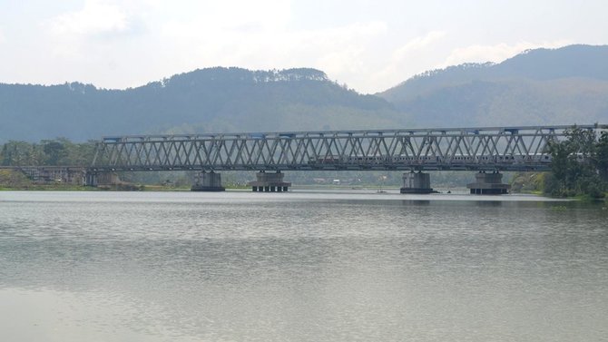 jembatan sungai serayu