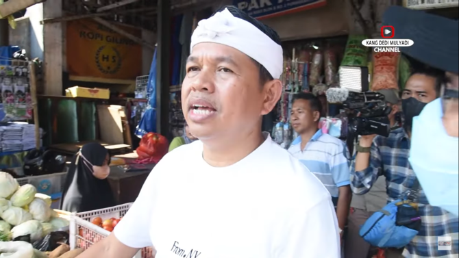 pedagang jual belikan lapak di pasar rp45 juta