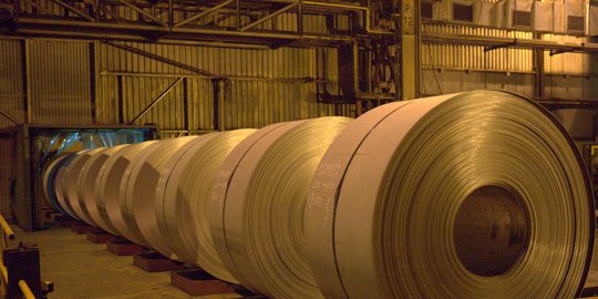 krakatau steel untung rp800 miliar berkat restrukturisasi rev1