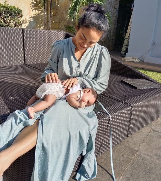 momong baby ameena krisdayanti ungkap pernah ditegur raul lemos