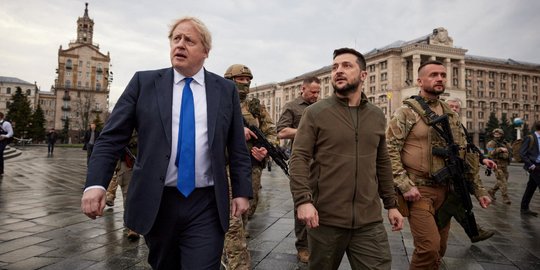Presiden Ukraina Ajak Jalan-Jalan PM Inggris Keliling Kota Kyiv