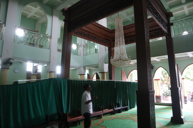 pesantren bungkuk dan empat pilar masjid peninggalan abad 18