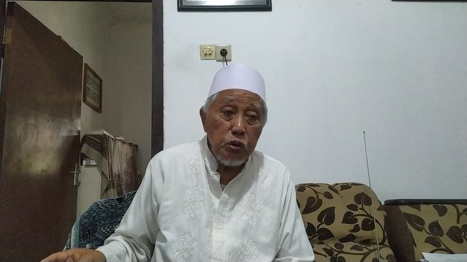 pesantren bungkuk dan empat pilar masjid peninggalan abad 18