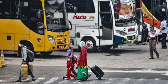 Pergerakan Penumpang di Terminal Kampung Rambutan Normal, Belum Ada Mudik Lebih Awal