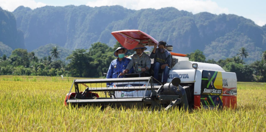 Alsintan Dinilai Dorong Modernitas Pertanian Sumatera Barat