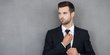 Cara Melipat Dasi bagi Pria, Praktis dan Mudah Dilakukan