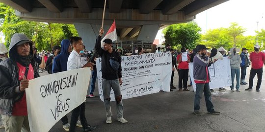 Mahasiswa Makassar Gelar Demo di 12 Lokasi, Polisi Bertameng Dikerahkan