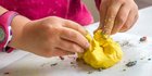 Cara Membuat Clay dari Tepung, Mudah dan Aman untuk Anak