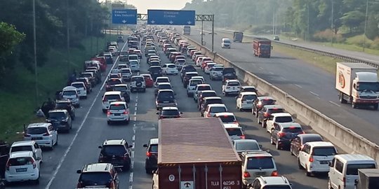 Antisipasi Macet, Tol Jakarta-Cikampek II Selatan Beroperasi Fungsional saat Mudik