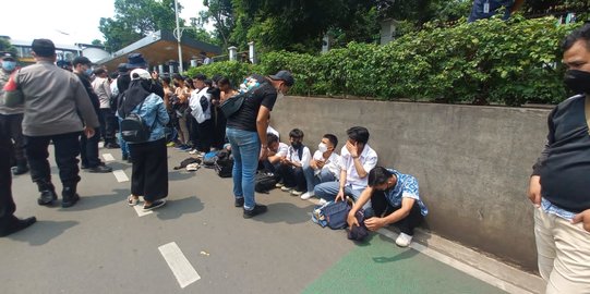 'Baru Pulang Sekolah Diajak Demo ke DPR'