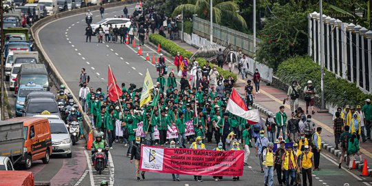 Imbas Demo 11 April, Jalan Gatot Soebroto Menuju DPR Dialihkan ke Arah GBK