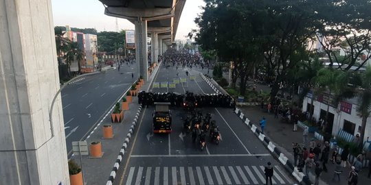 32 Orang Dilaporkan Diamankan Polisi saat Demo Ricuh di Makassar