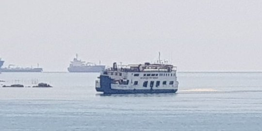 Kapal Roro Tanjung Burang Kandas di Batam, Penumpang Dievakuasi dengan Perahu