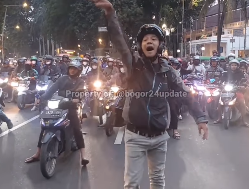 warga bogor terobos demo sambil berteriak