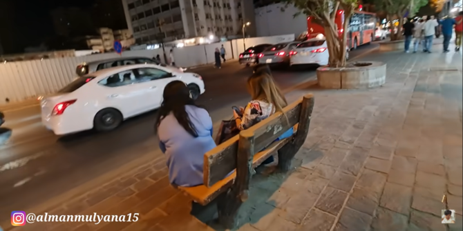 Begini Kehidupan Malam di Arab Saudi, Ada Cewek Berpakaian 'Terbuka'